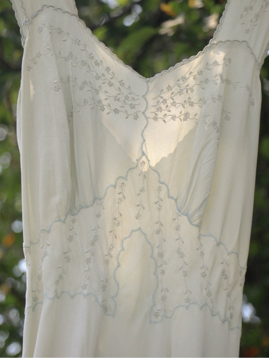 Vintage Dresses & Skirts - Vintage Pale Green 1930s Silk Gown